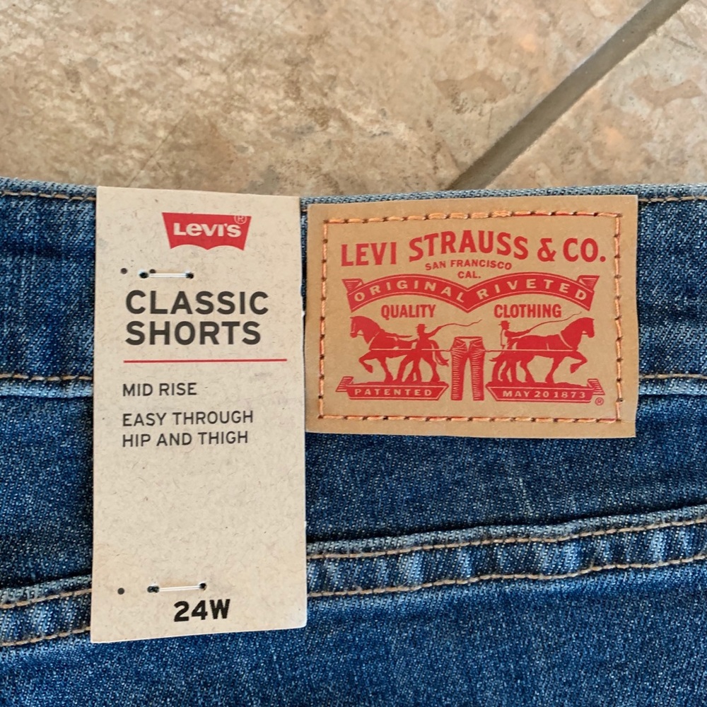 Jeans - Picture 2 of 3
